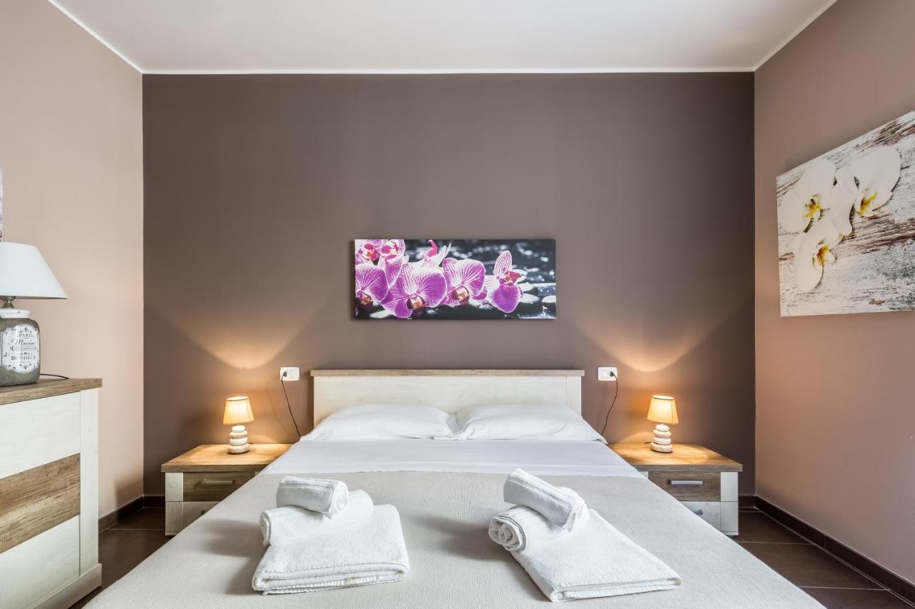 Modica For Family - Rooms And Apartments Exterior foto